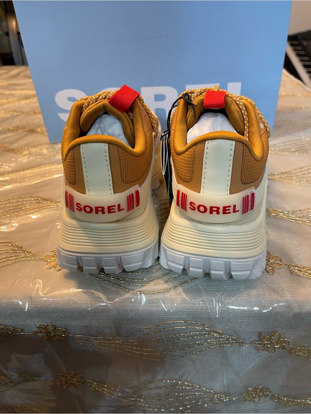 NWB Sorel women’s callsign low GTX canyon gold honey sneakers size 10 limited - Picture 11 of 16